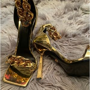 Gold Versace chain sandals size 41